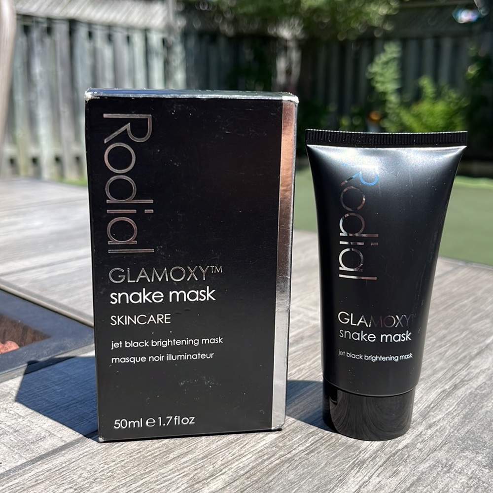 RODIAL Glamoxy Snake Serum Mask